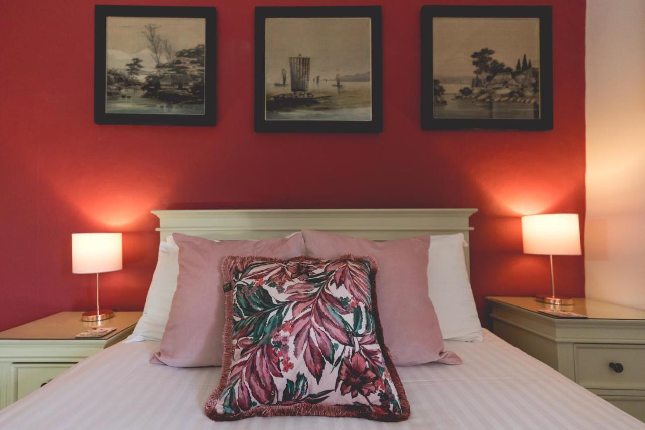 The Old Vicarage Hotel & Restaurant Bridgwater Extérieur photo A bedroom at the hotel